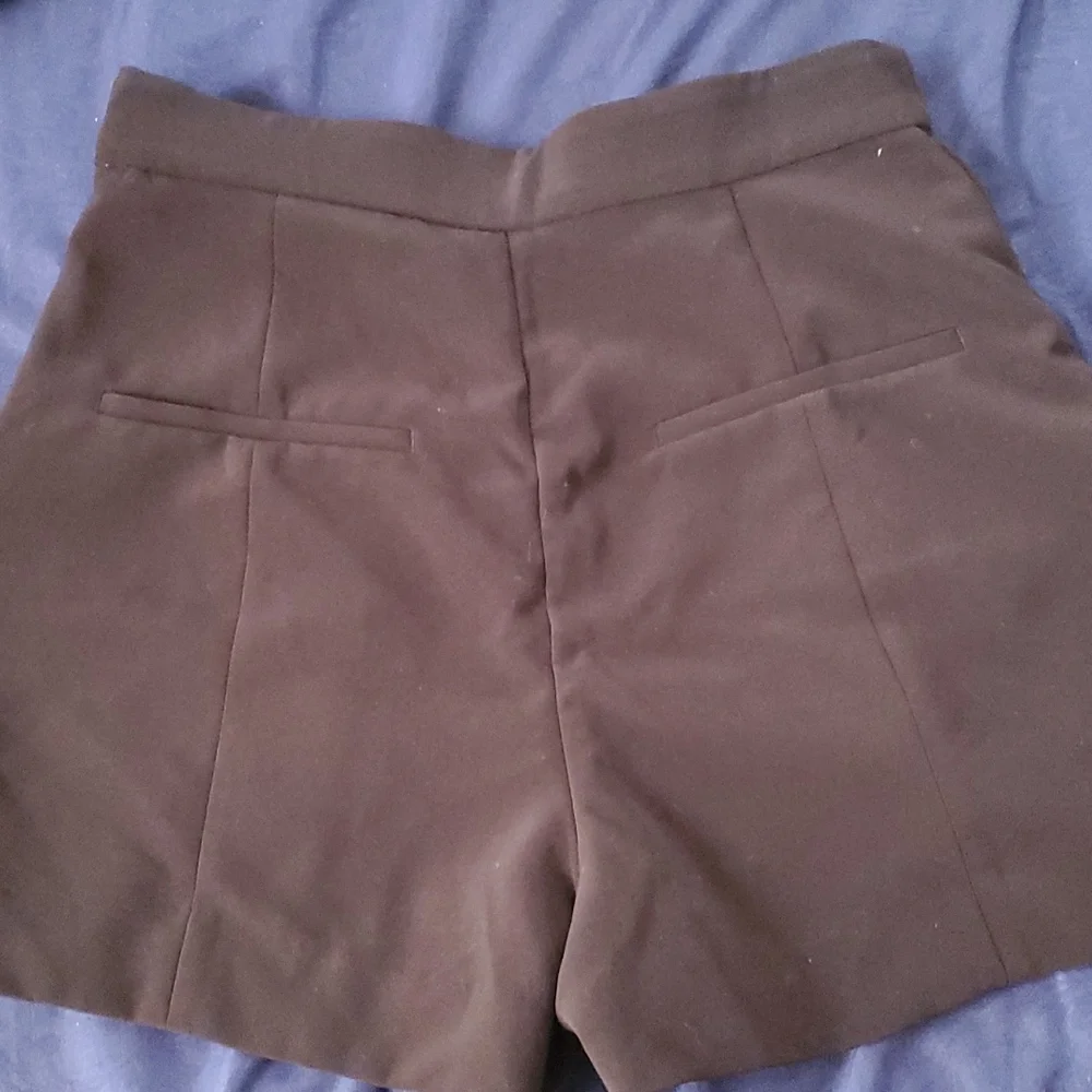 H&M shorts - Picture 2 of 3